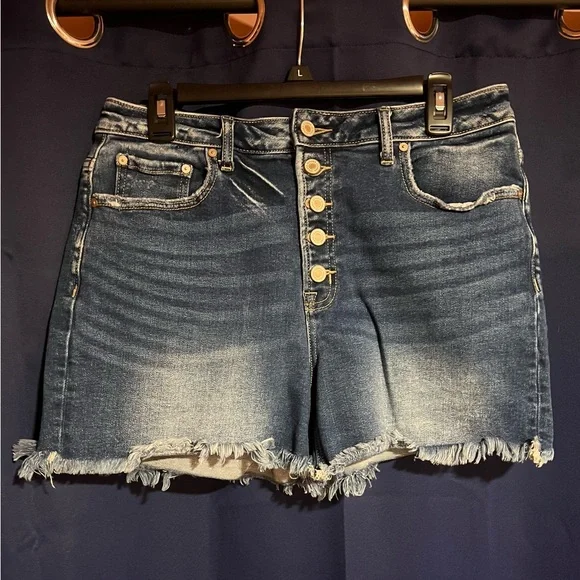 Zenana Outfitters Blue Jean Shorts - Picture 1 of 5